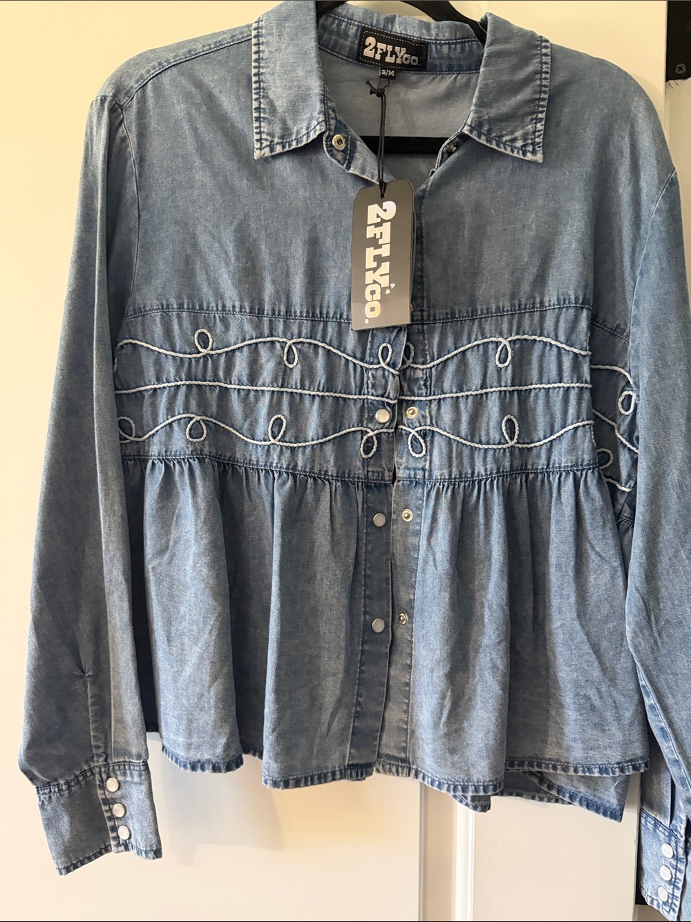 2FLYco Women's Light Blue Denim Embroidered Pearl snap Button-Down Shirt